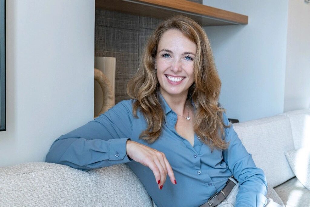 clarity confidence coach and brand photographer specialist